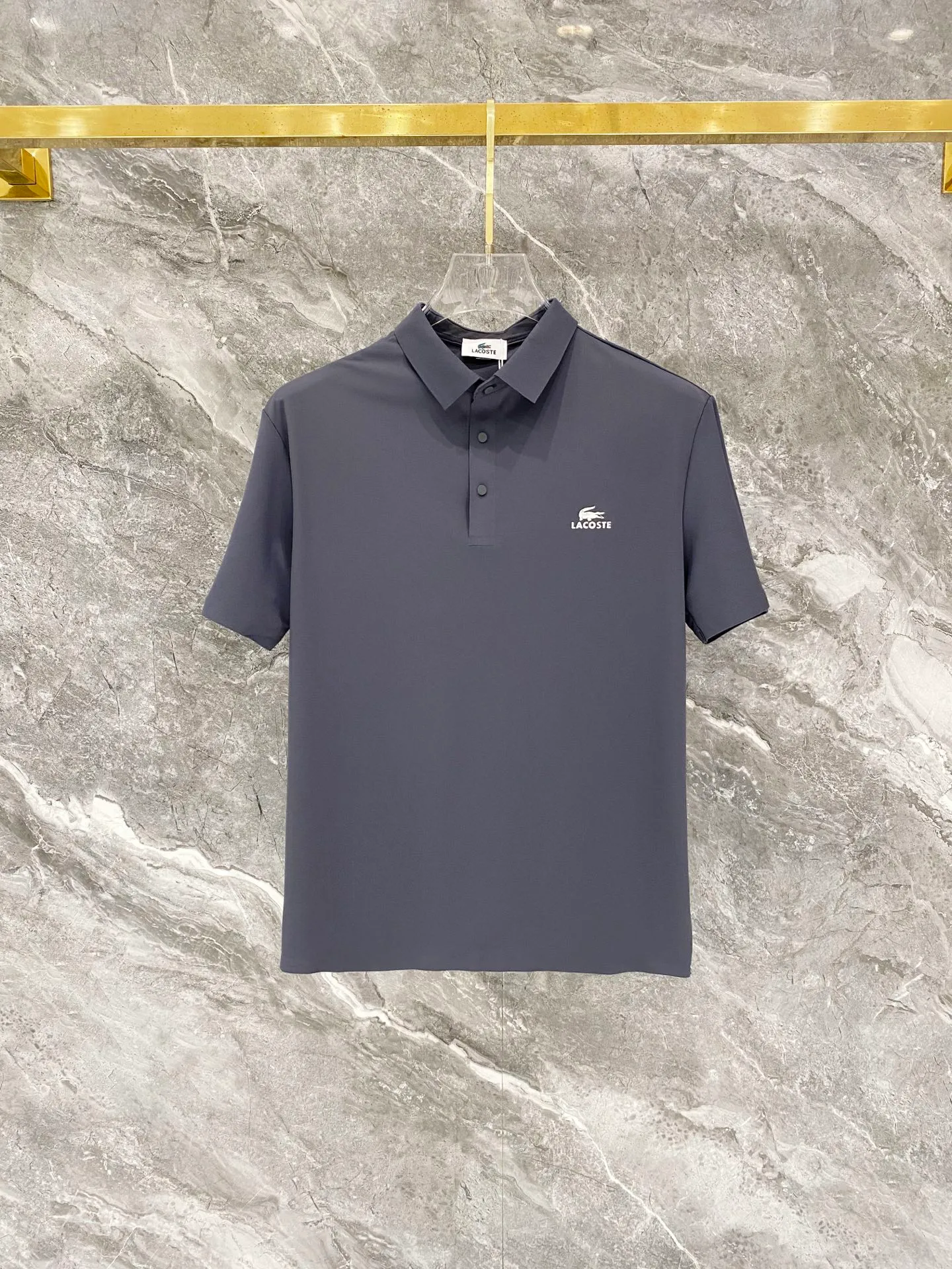 French Crocodile 🐊 Spring/Summer 26 New Arrival's first men's short-sleeved seamless Polo shirt, the brand's latest design elements! Neither monotonous nor complicated, just the right amount of taste! Customer-supplied top-quality customized pique cotton fabrics! Comfortable, sweat-absorbent and breathable are no problem at all. The unique luxury feel of the fabric presents a simple and elegant temperament! Letter brand logo design on the chest! Full three-dimensional! Standard cutting design! Every detail is in sync with Premium fashion. Size:XL-4XL